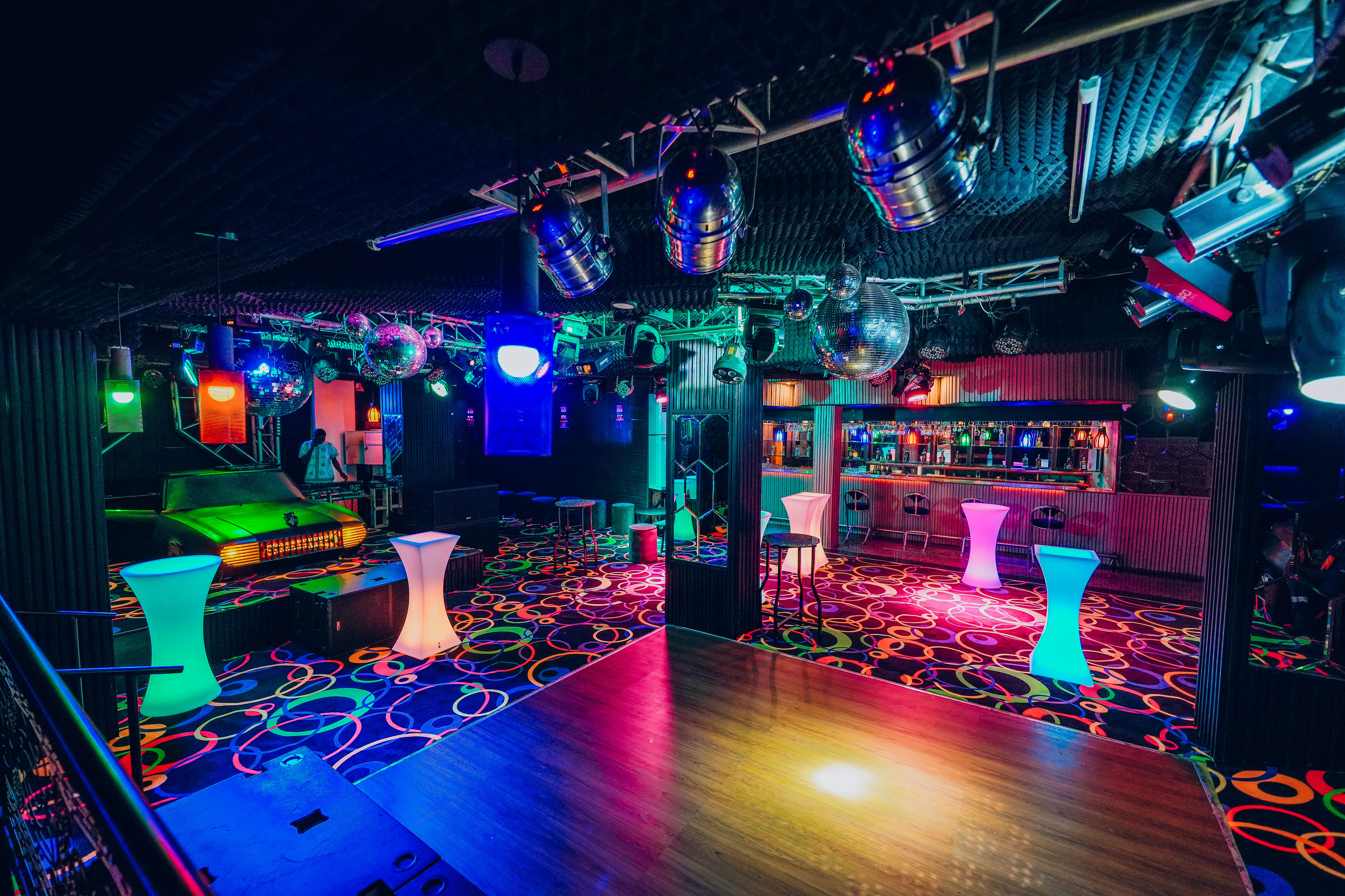Camero 67 Club - LED lighting system creating immersive atmosphere